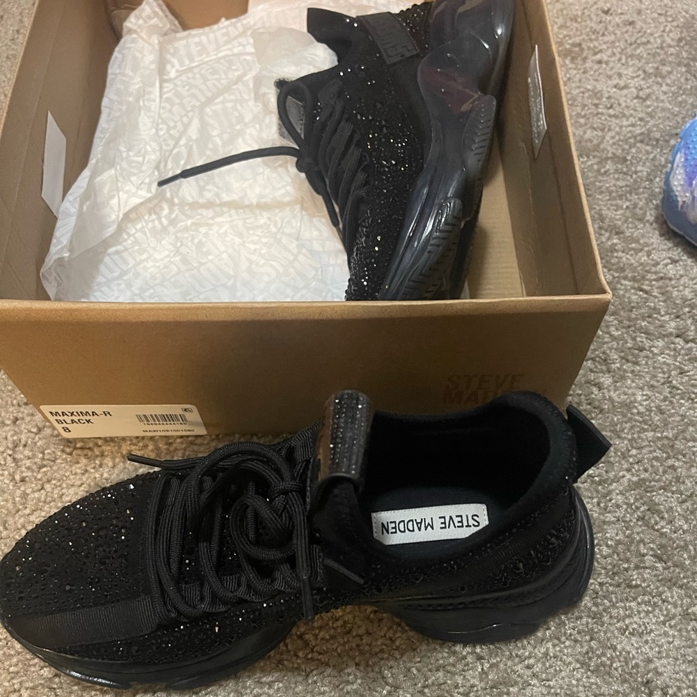 Black diamond Steve Madden sneakers